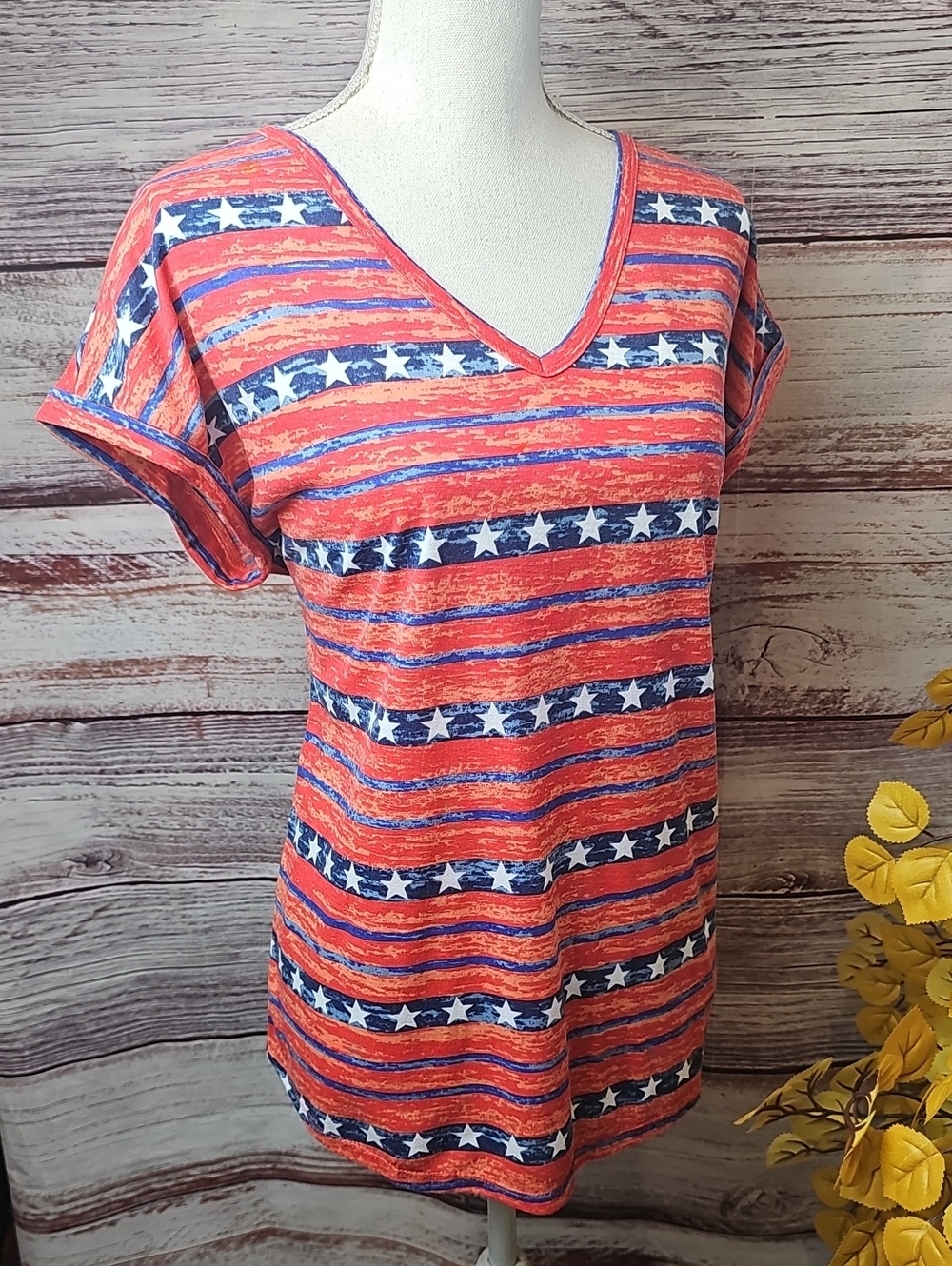 NWT STYLE & CO STARS & STRIPES CUFFED CAP SLEEVE V NECK PULLOVER TEE